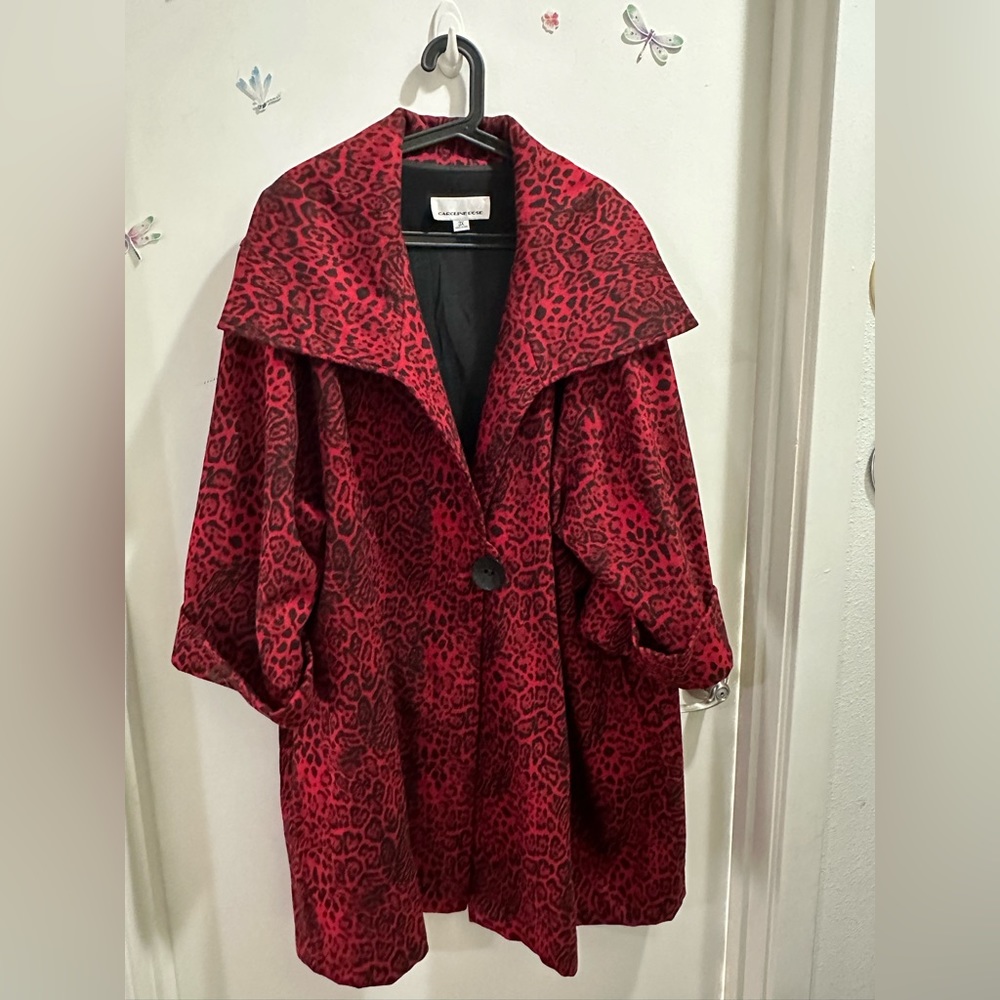 Caroline Rose - black and red coat